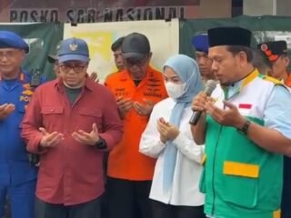 Bupati Serang Ratu Zakiyah Kunjungi Posko Carita, Temui Keluarga Korban 5 Jurnalis yang Hilang di Selat Sunda