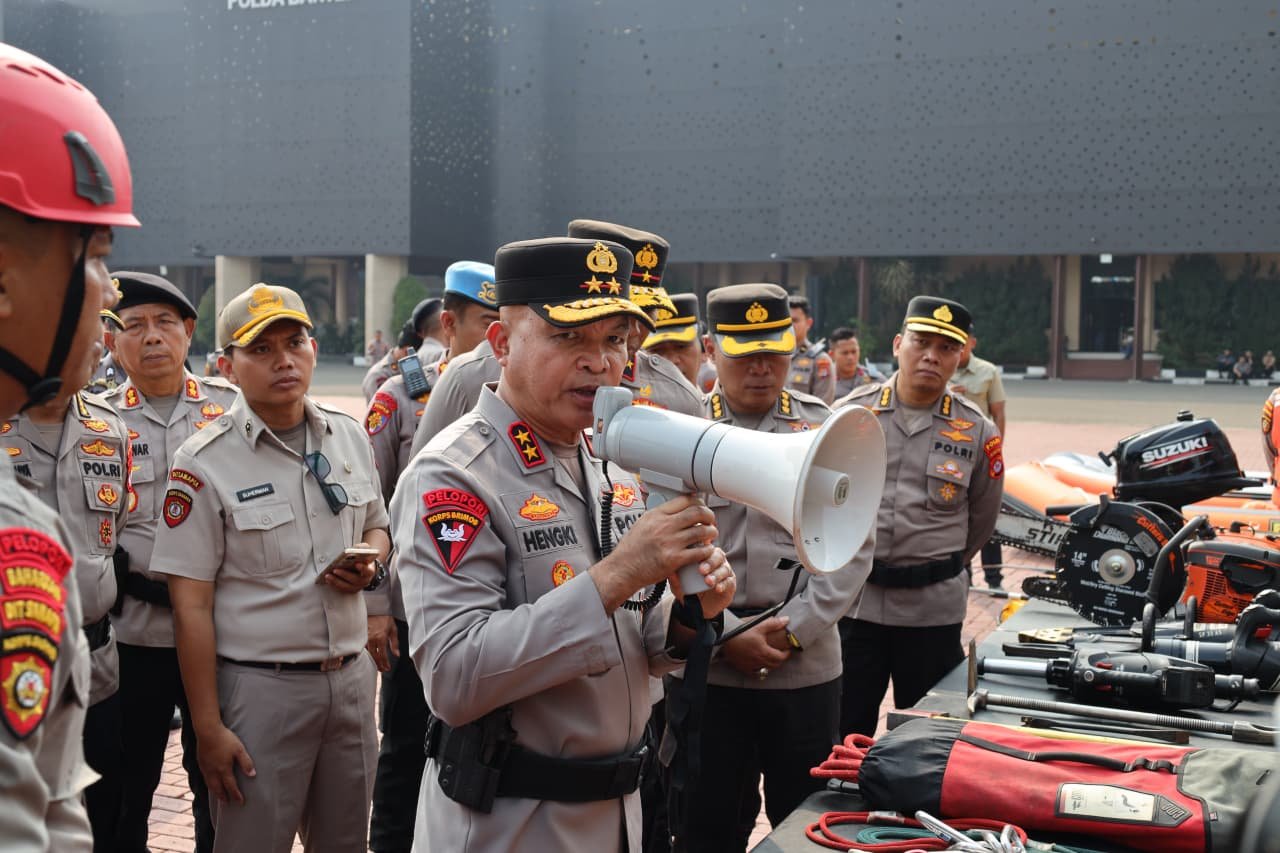 Kapolda Banten Cek Kesiapan Peralatan Ditsamapta Polda Banten