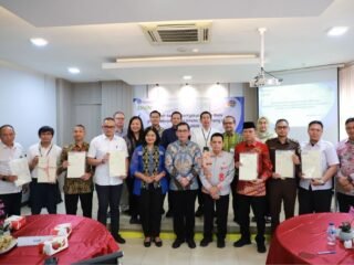 Dukung Proyek Strategis Nasional, Kantor Pertanahan Kota Tangerang Serahkan 18 Sertipikat BMN Jalan Tol Senilai Rp729 Miliar.